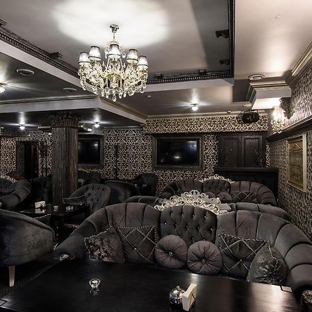 Premium Hotel Çernivtsi Dış mekan fotoğraf