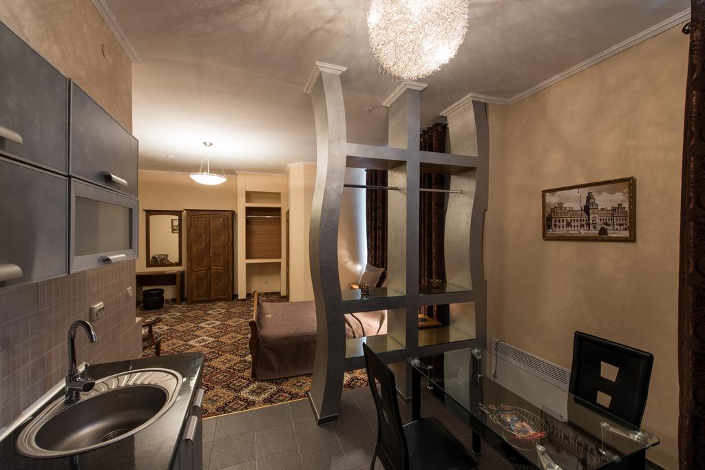 Premium Hotel Çernivtsi Oda fotoğraf