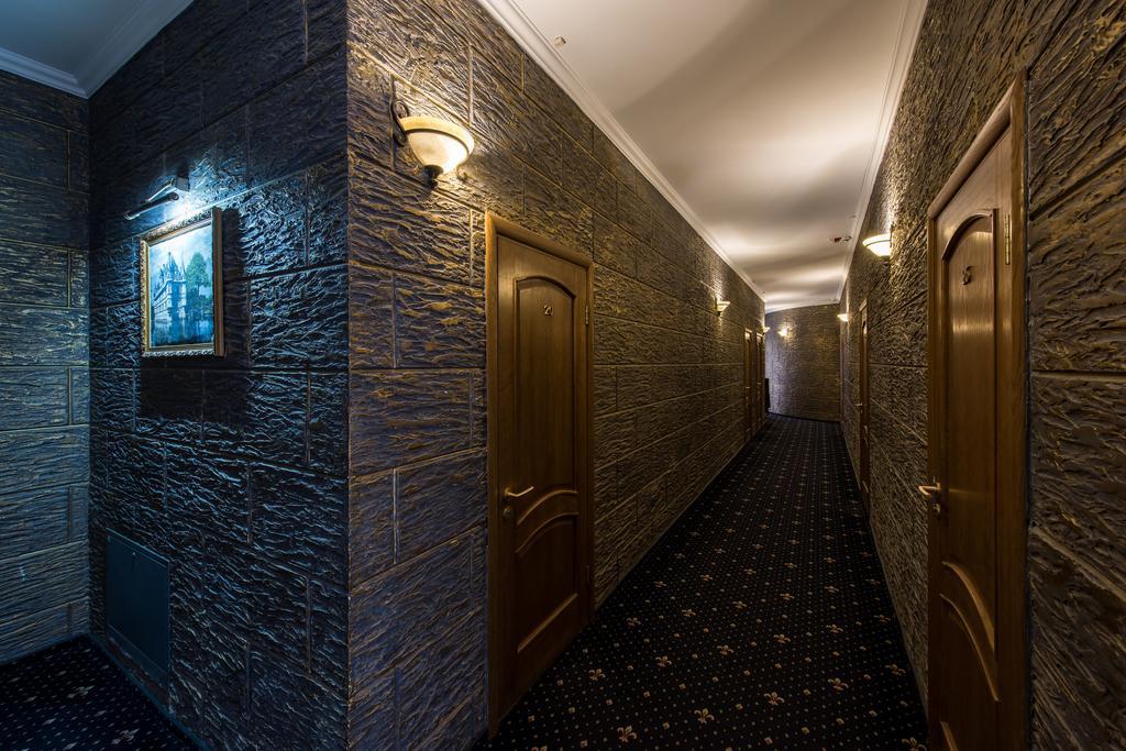Premium Hotel Çernivtsi Dış mekan fotoğraf