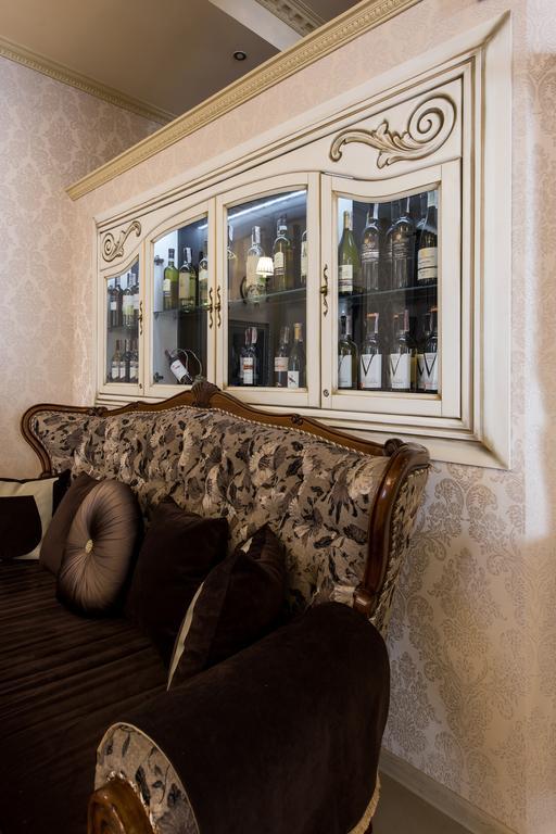 Premium Hotel Çernivtsi Dış mekan fotoğraf